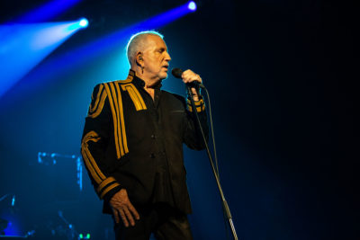 Bernard Lavilliers en concert à l'Espace Léo Ferré à Monaco.