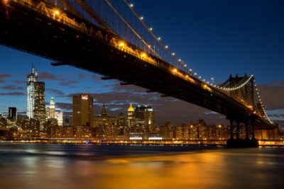 Manhattan Bridge de nuit vu de Brooklyn.